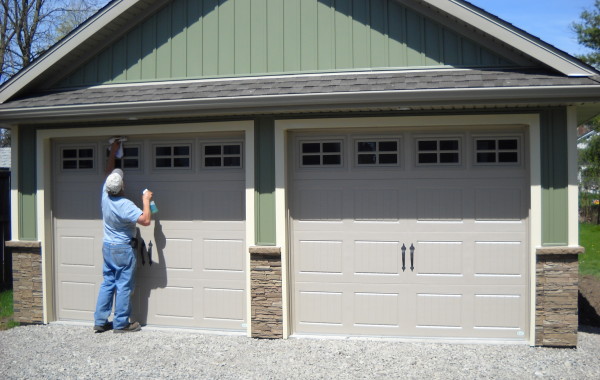 garage door, garage doors, openers, garage doors niagara, ON, door repair and service, tnc, tnc mobile maintenance, niagara, on, golden horseshoe garage doors
