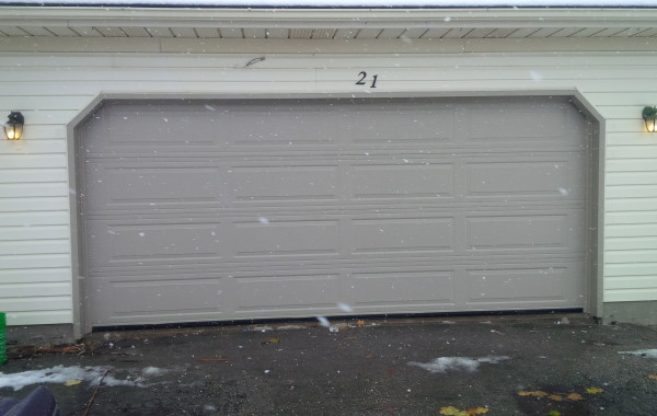 garage door, garage doors, openers, garage doors niagara, ON, door repair and service, tnc, tnc mobile maintenance, niagara, on, golden horseshoe garage doors